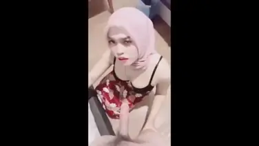 Memaksa Kerabat Sendiri Lakukan Pelayanan Mulut Basah