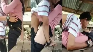 Skandal Jilbab ABG Mesum Di Pos Ronda